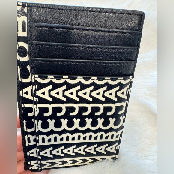Marc Jacobs Black & White Cardholder Wristlet - Picture 2 of 8
